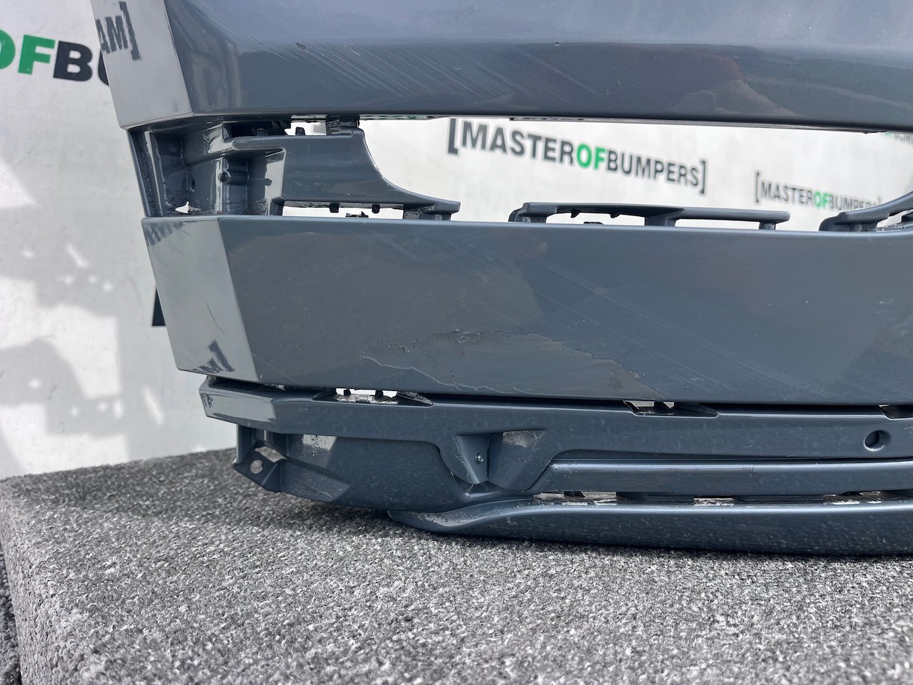 Range Rover Evoque R-dynamic Hse 2019-2023 Front Bumper 4 Pdc Genuine [p654]