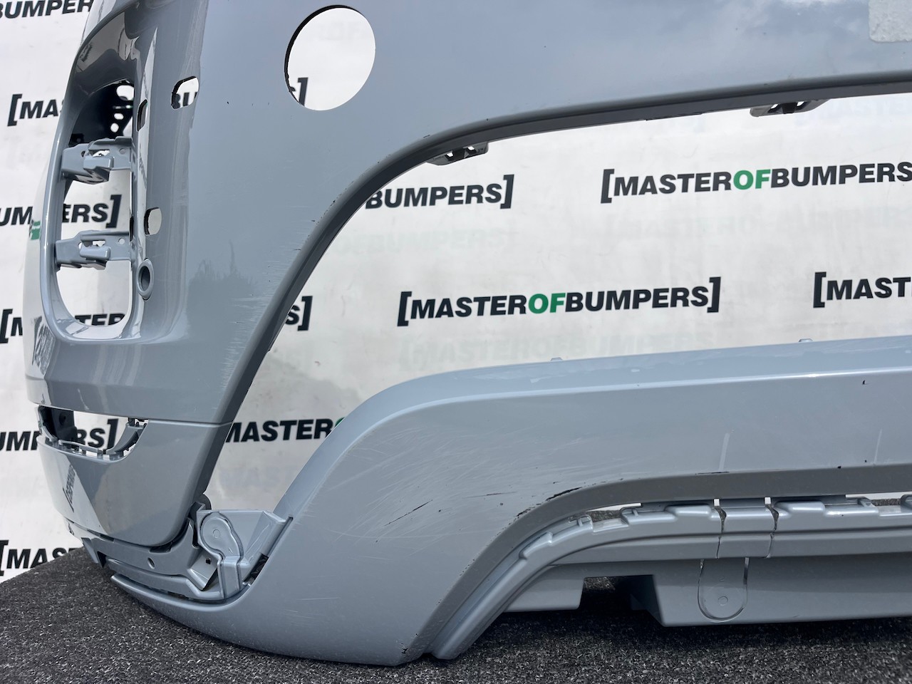 Range Rover Evoque R-dynamic Hse 2019-2023 Front Bumper 4 Pdc Genuine [p655]