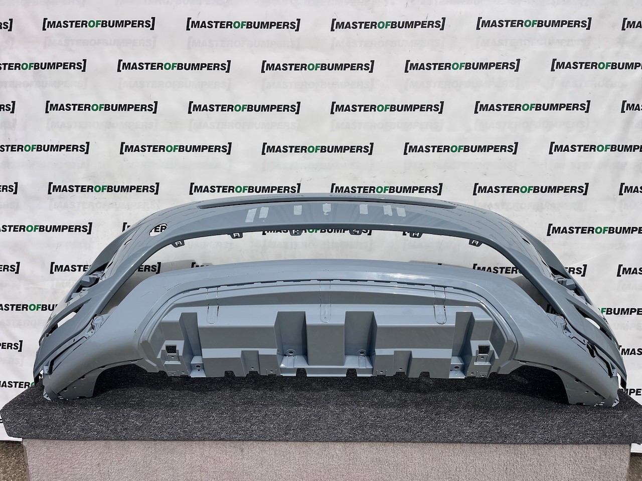 Range Rover Evoque R-dynamic Hse 2019-2023 Front Bumper 4 Pdc Genuine [p655]