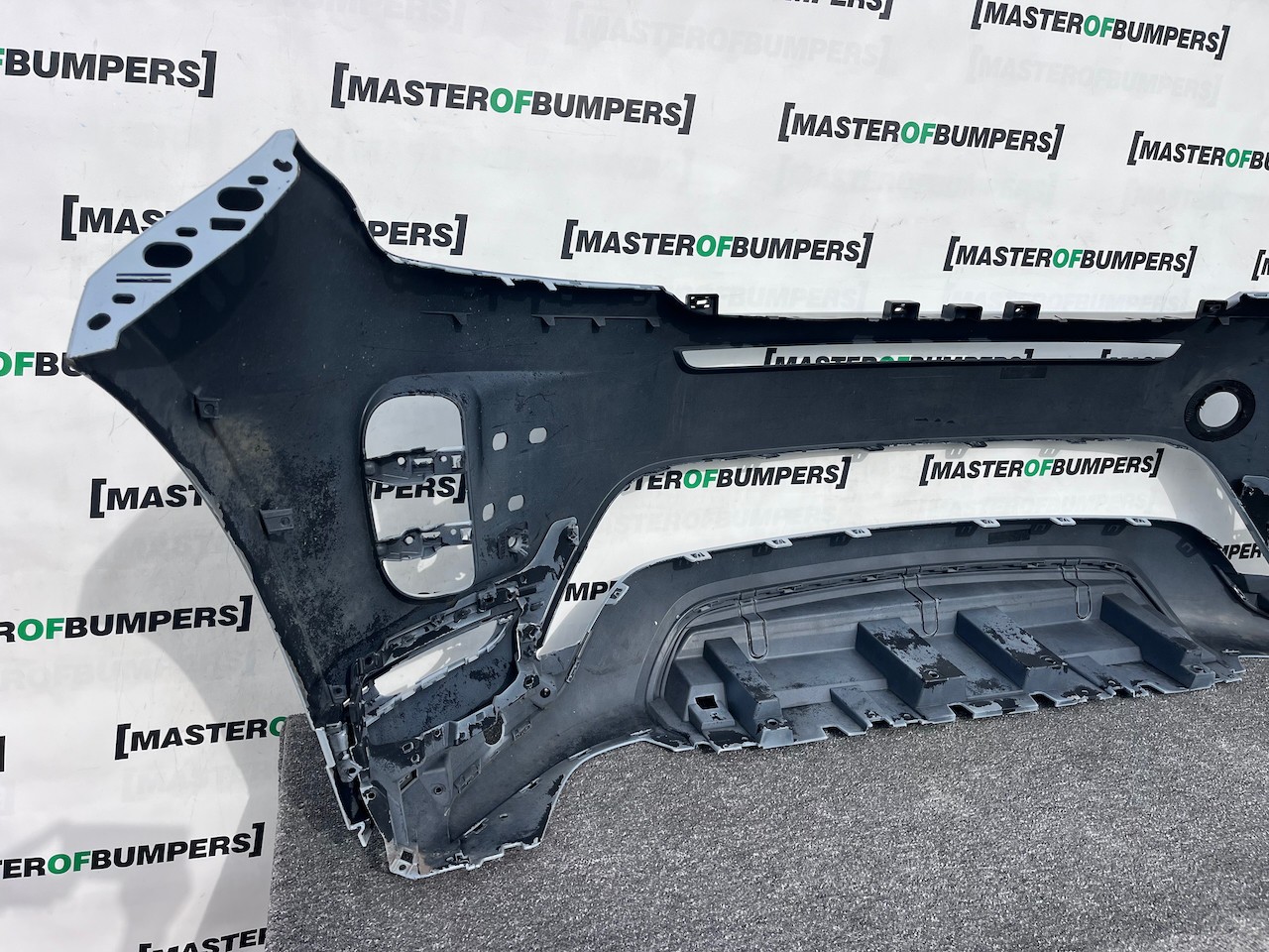 Range Rover Evoque R-dynamic Hse 2019-2023 Front Bumper 4 Pdc Genuine [p655]