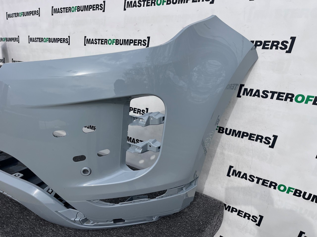 Range Rover Evoque R-dynamic Hse 2019-2023 Front Bumper 4 Pdc Genuine [p655]