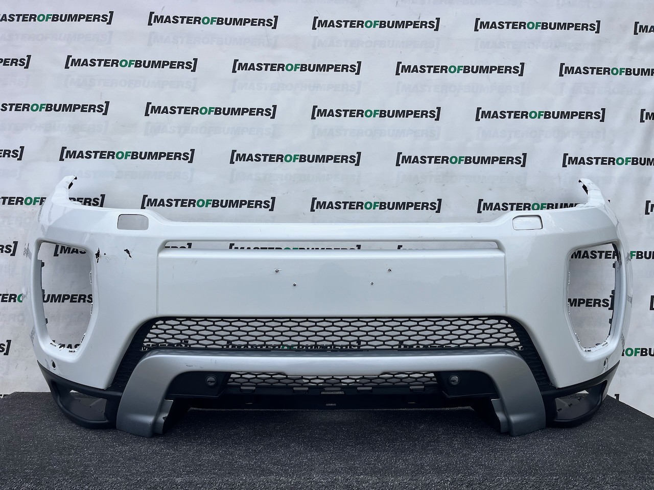 Range Rover Evoque Dynamic Hse Lift 2015-2018 Front Bumper 4 Pdc Genuine [p696]
