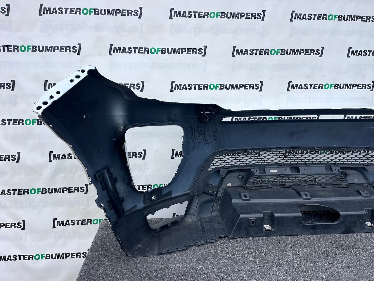 Range Rover Evoque Dynamic Hse Lift 2015-2018 Front Bumper 4 Pdc Genuine [p696]