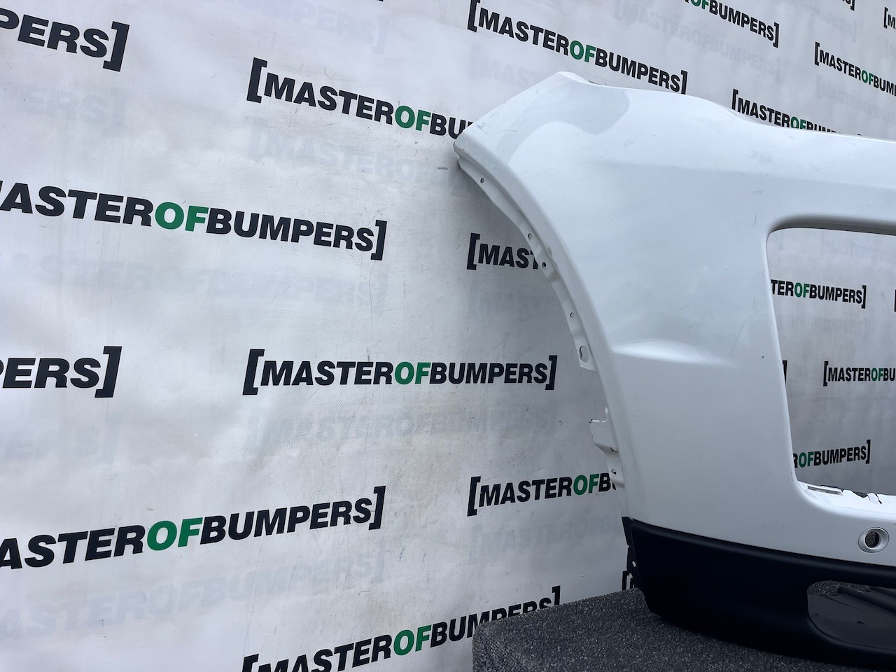 Range Rover Evoque Dynamic Hse Lift 2015-2018 Front Bumper 4 Pdc Genuine [p696]