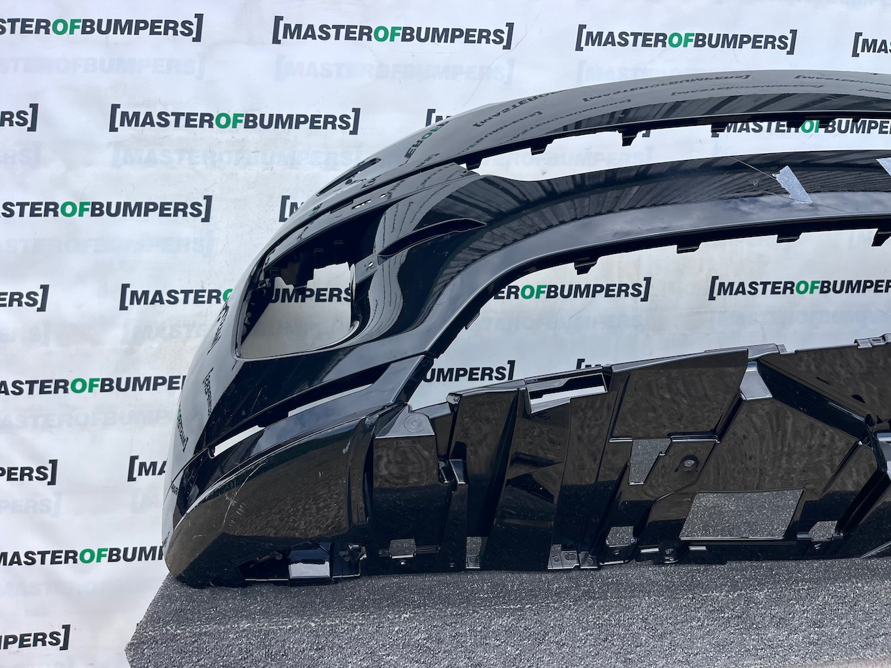 Range Rover Sport L461 Suv 2023-2026 Front Bumper 6 Pdc + Jets Genuine [p705]
