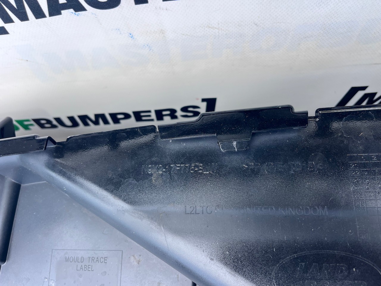 Range Rover Sport L461 Suv 2023-2026 Front Bumper 6 Pdc + Jets Genuine [p705]