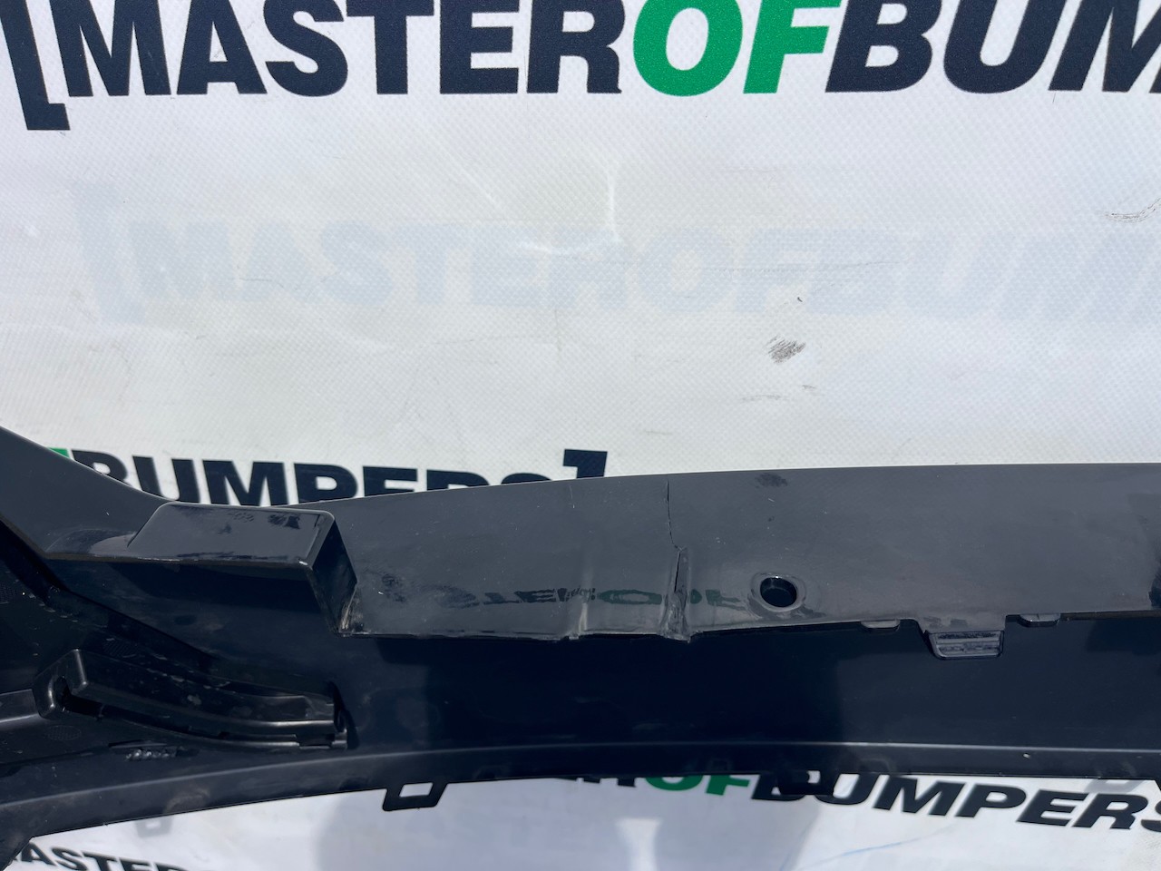 Range Rover Vouge Mhev Suv 2023-2027 Front Bumper 6 Pdc + Jets Genuine [p706]