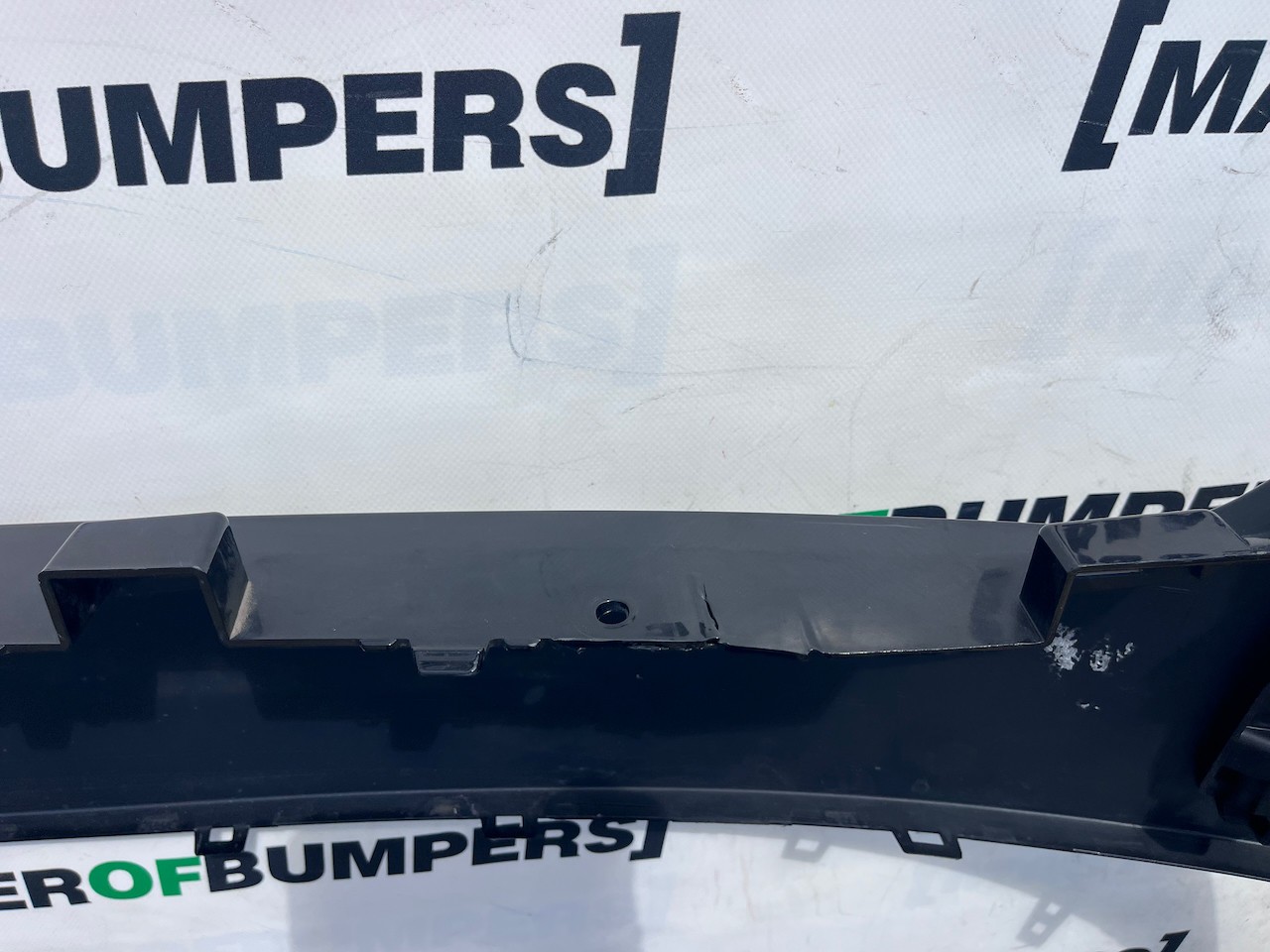 Range Rover Vouge Mhev Suv 2023-2027 Front Bumper 6 Pdc + Jets Genuine [p706]