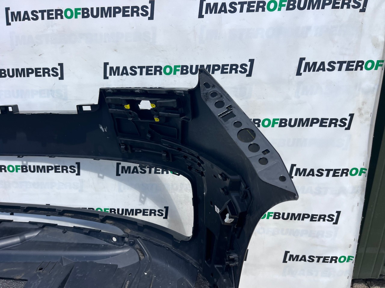 Range Rover Vouge Mhev Suv 2023-2027 Front Bumper 6 Pdc + Jets Genuine [p706]
