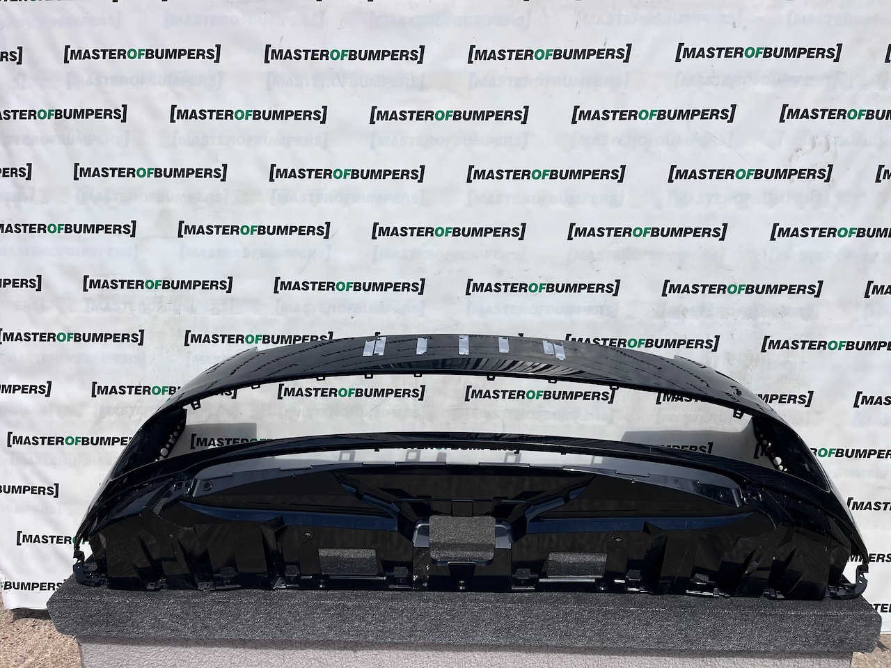 Range Rover Vouge Mhev Suv 2023-2027 Front Bumper 6 Pdc + Jets Genuine [p706]