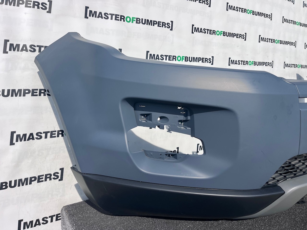 Range Rover Evoque Se Mk1 2011-2015 Front Bumper No Pdc No Jets Genuine [p720]