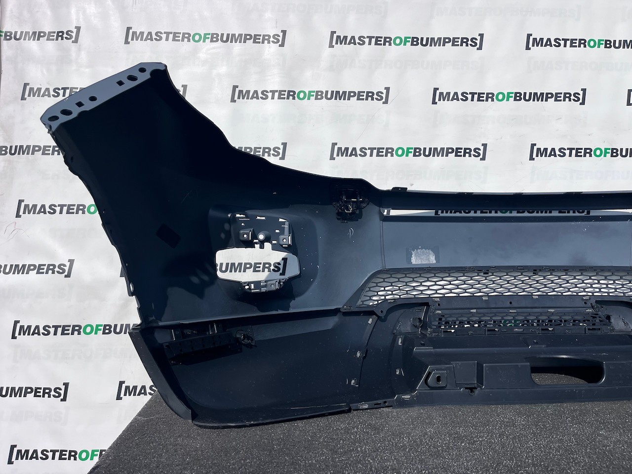 Range Rover Evoque Se Mk1 2011-2015 Front Bumper 4 Pdc + Jets Genuine [p724]