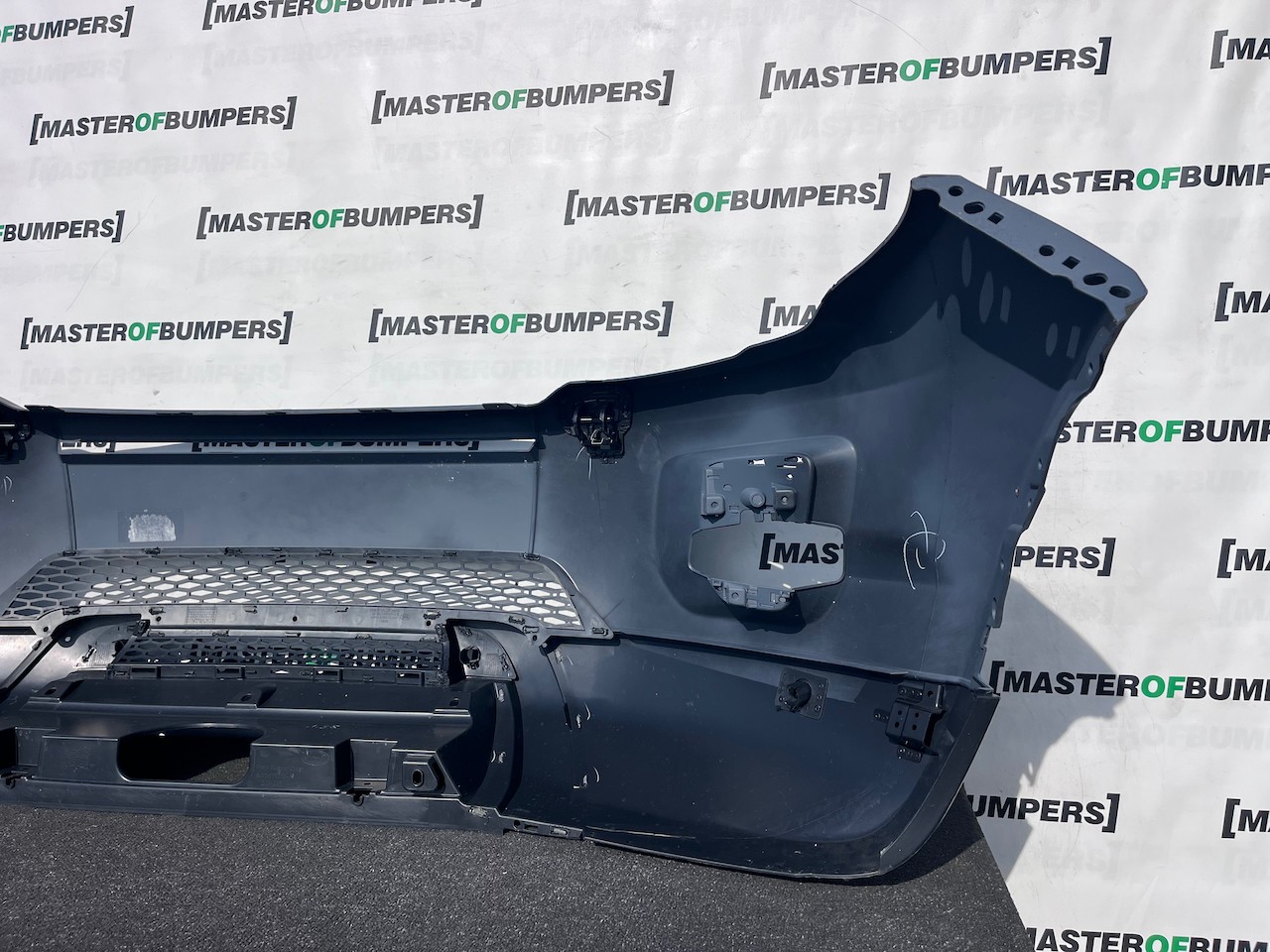 Range Rover Evoque Se Mk1 2011-2015 Front Bumper 4 Pdc + Jets Genuine [p724]