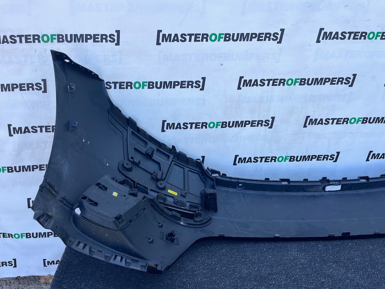 Range Rover Velar R Dynamic Hse 2019-2023 Front Bumper 4 Pdc Genuine [p730]