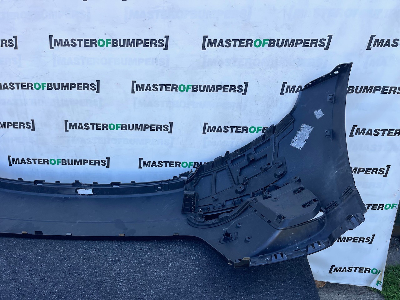 Range Rover Velar R Dynamic Hse 2019-2023 Front Bumper 4 Pdc Genuine [p730]