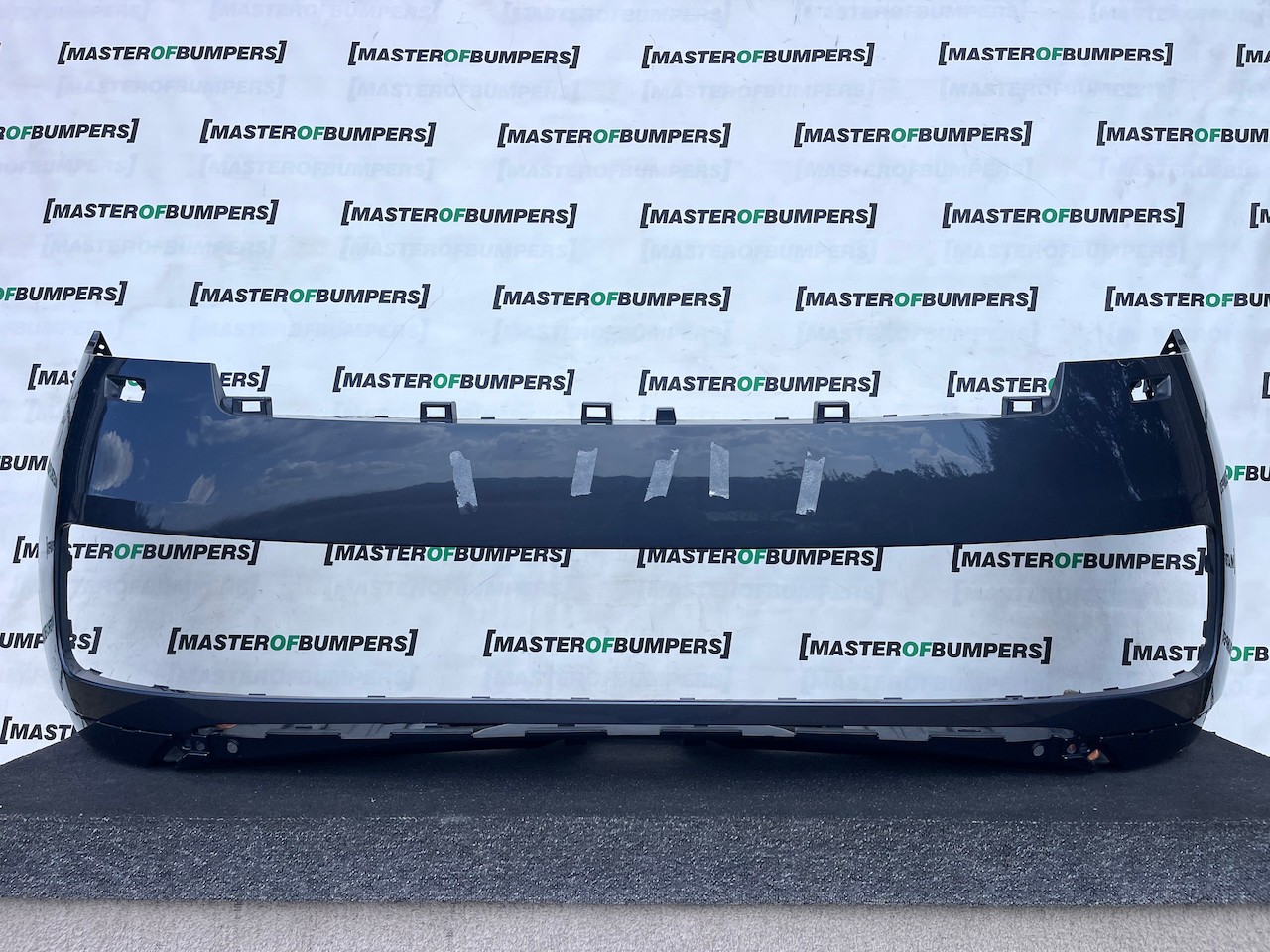Range Rover Vouge Se Mhev Suv 2023-2027 Front Bumper 6 Pdc + Jets Genuine [p739]