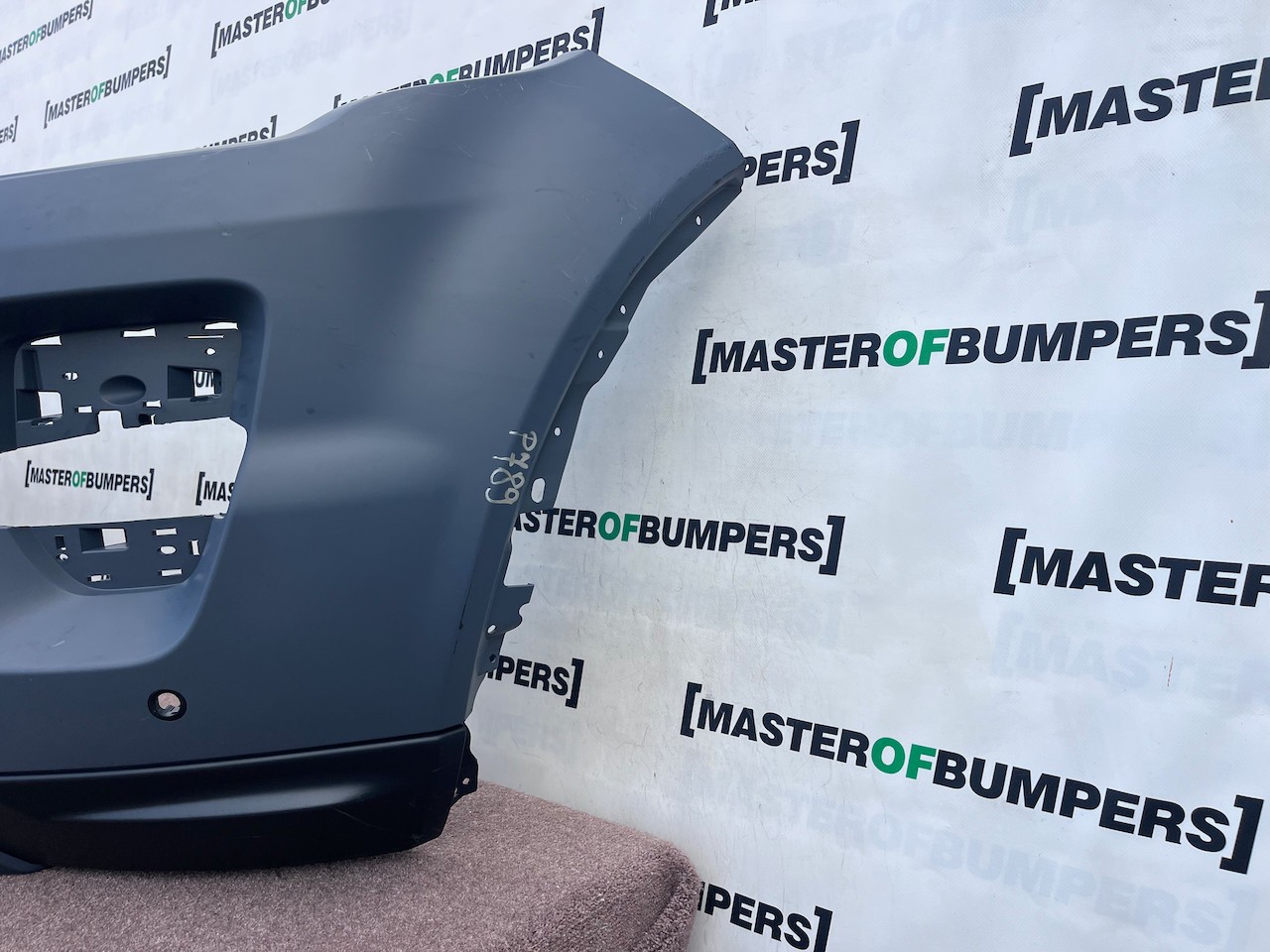 Range Rover Evoque R Dynamic Mk1 2011-2015 Front Bumper 6 Pdc Genuine [p789]