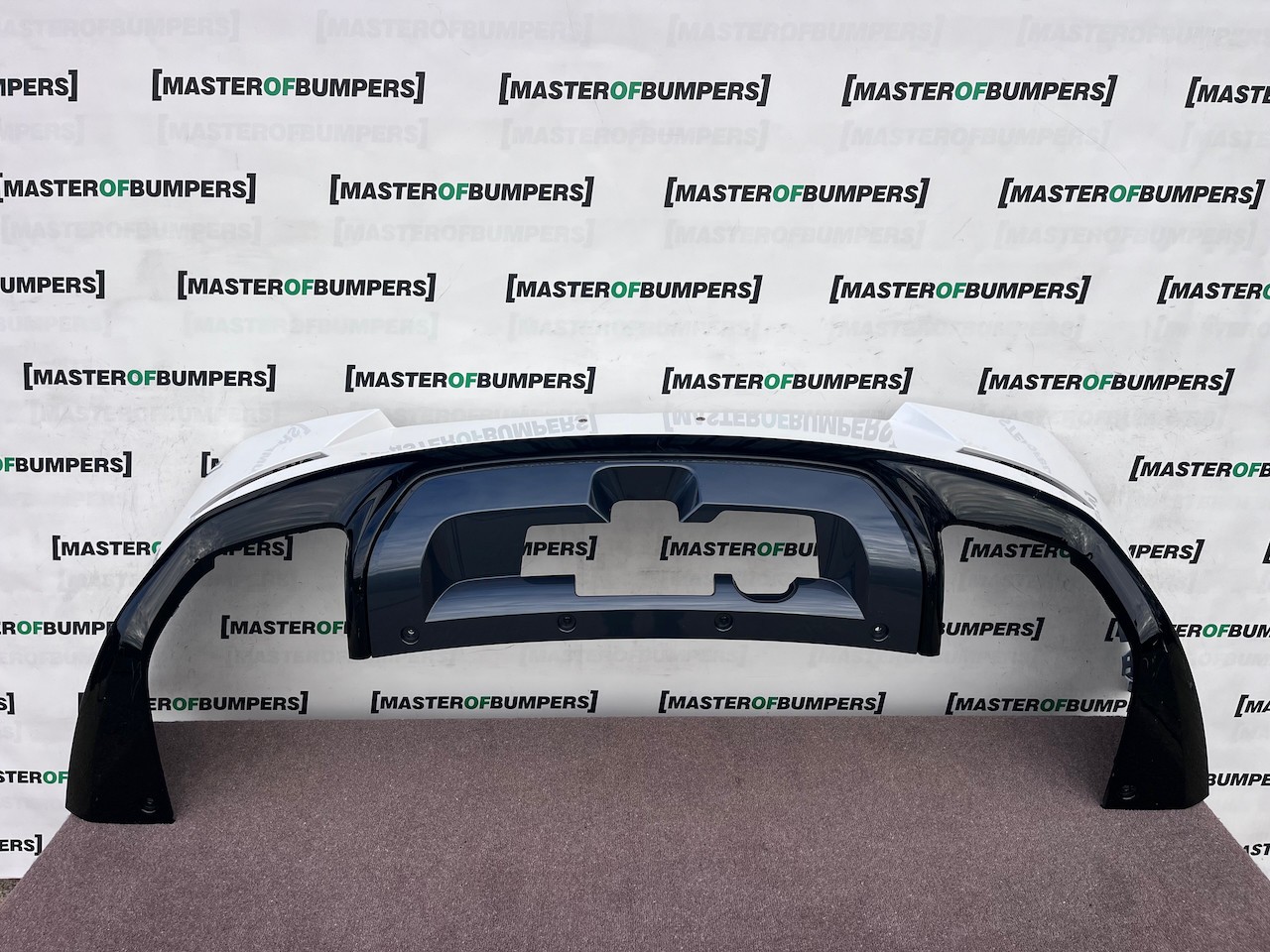 Range Rover Sport Svr Sv 2024-2027 Rear Bumper 6 Pdc  Genuine [p834]