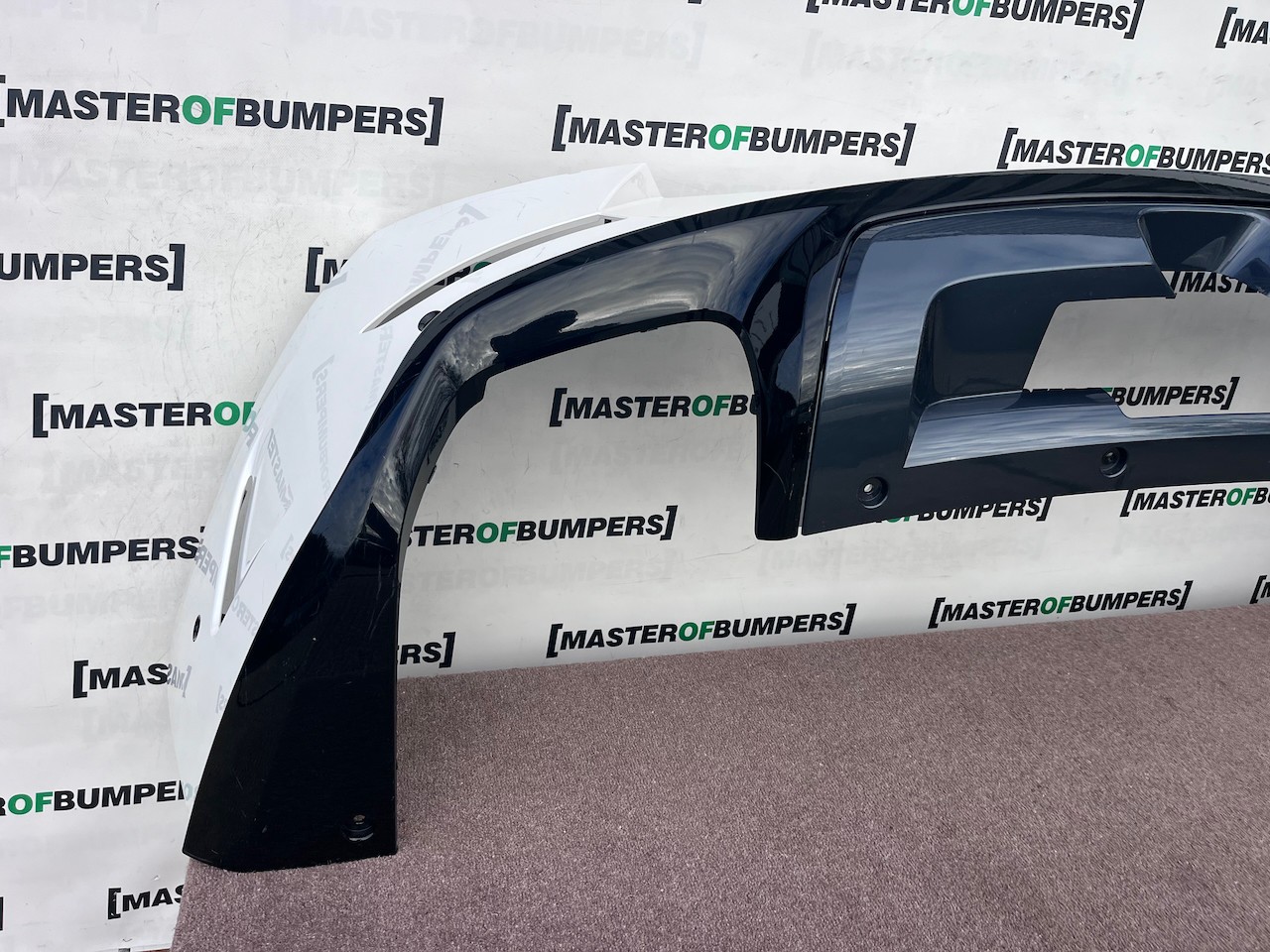 Range Rover Sport Svr Sv 2024-2027 Rear Bumper 6 Pdc  Genuine [p834]
