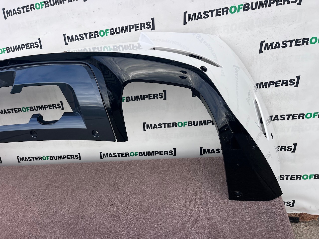 Range Rover Sport Svr Sv 2024-2027 Rear Bumper 6 Pdc  Genuine [p834]