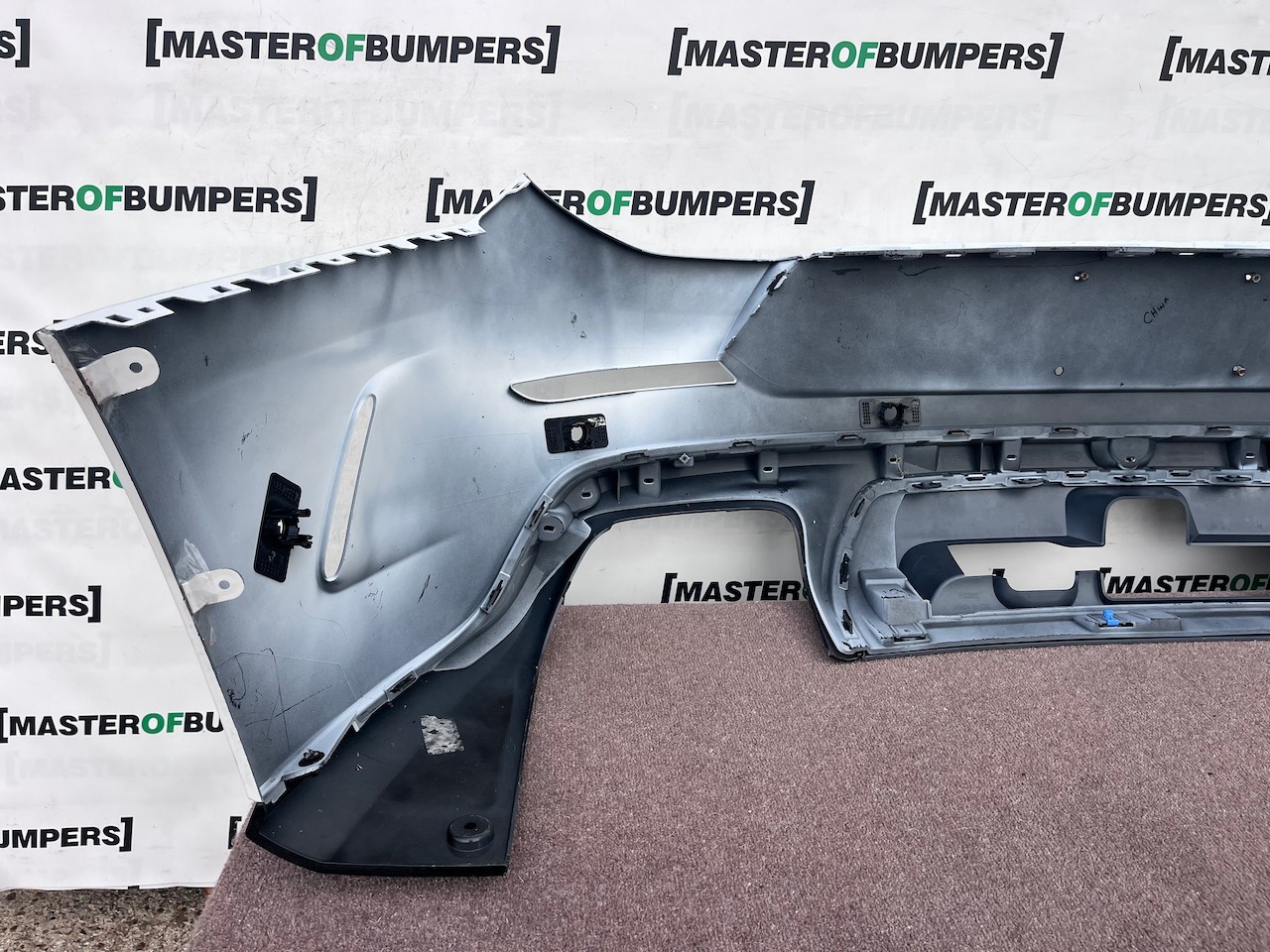 Range Rover Sport Svr Sv 2024-2027 Rear Bumper 6 Pdc  Genuine [p834]