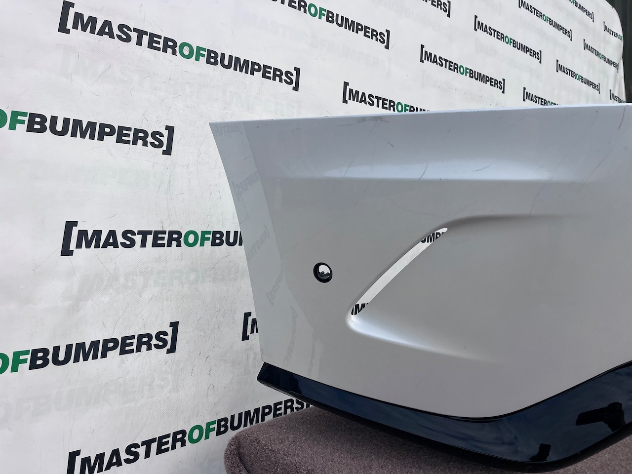 Range Rover Sport Svr Sv 2024-2027 Rear Bumper 6 Pdc  Genuine [p834]