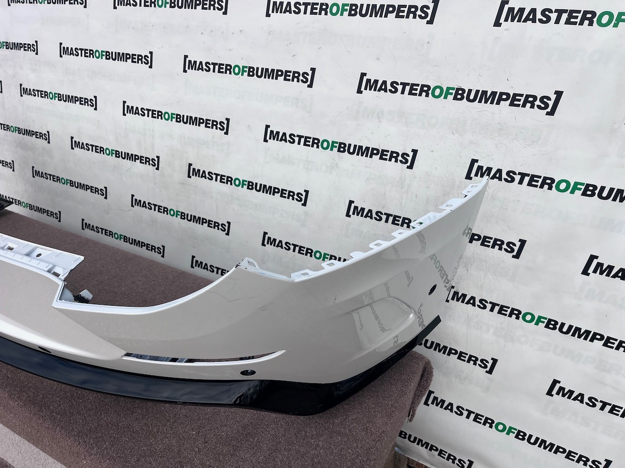 Range Rover Sport Svr Sv 2024-2027 Rear Bumper 6 Pdc  Genuine [p834]