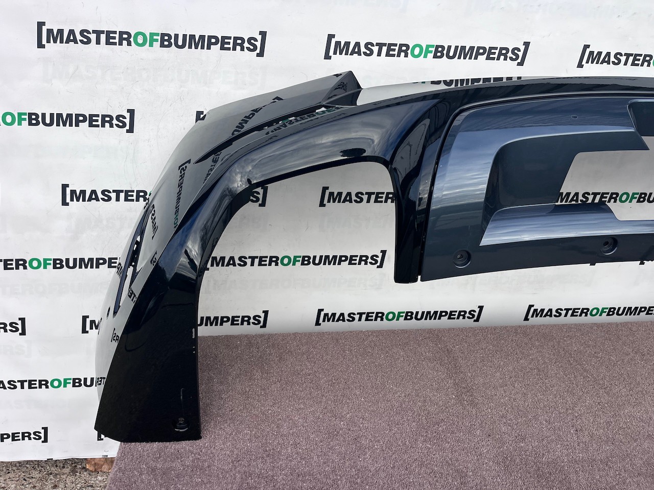 Range Rover Sport Svr Sv 2024-2027 Rear Bumper 6 Pdc  Genuine [p833]