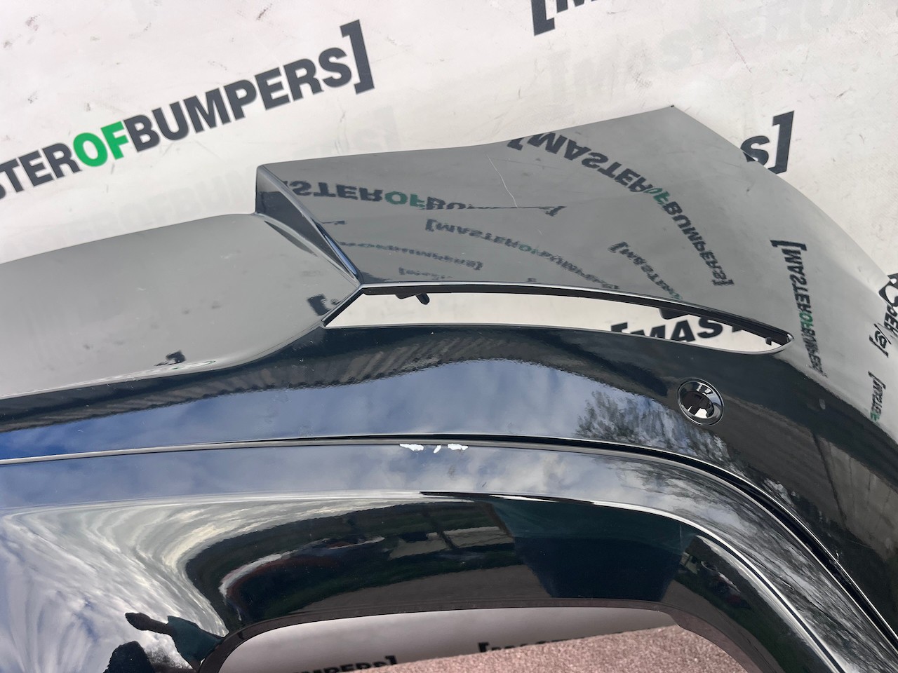 Range Rover Sport Svr Sv 2024-2027 Rear Bumper 6 Pdc  Genuine [p833]