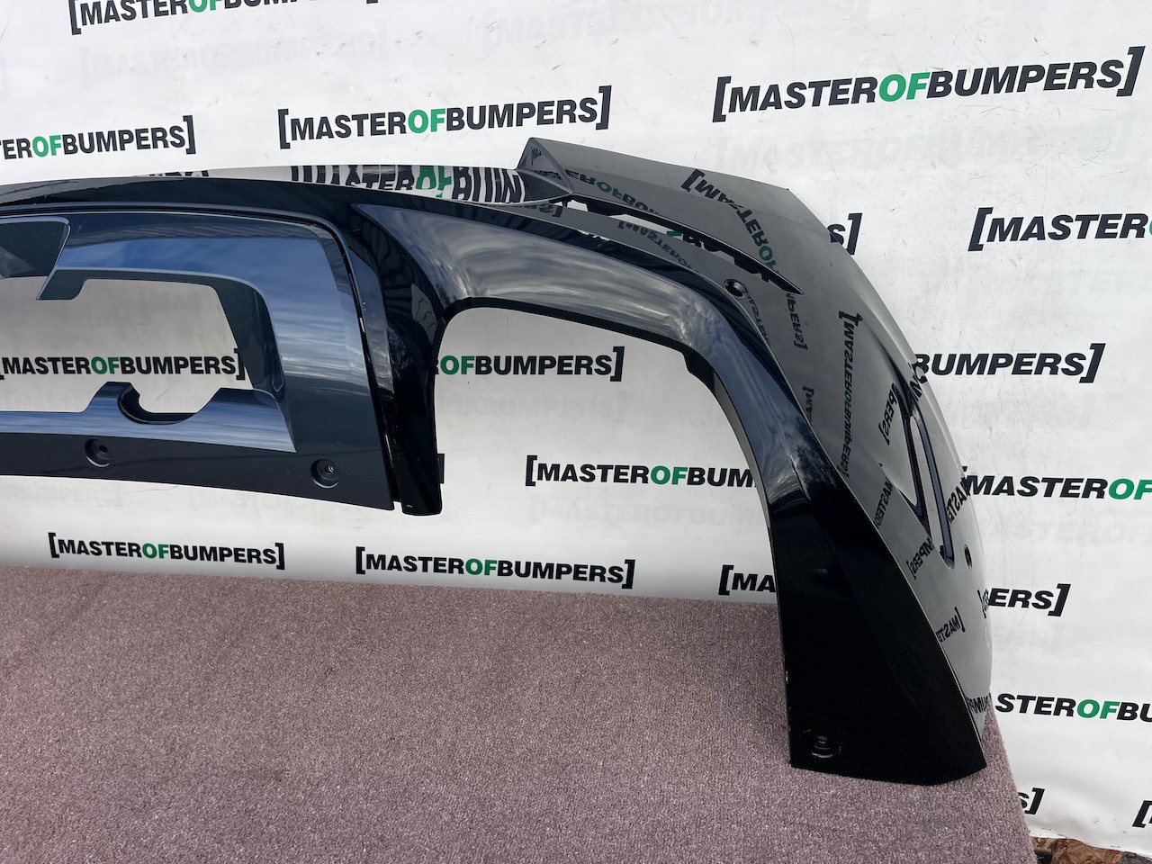 Range Rover Sport Svr Sv 2024-2027 Rear Bumper 6 Pdc  Genuine [p833]