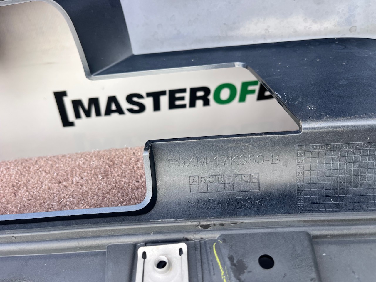 Range Rover Sport Svr Sv 2024-2027 Rear Bumper 6 Pdc  Genuine [p833]