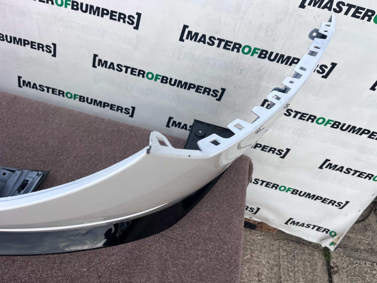 Range Rover Sport Svr Sv 2024-2027 Rear Bumper 6 Pdc  Genuine [p851]