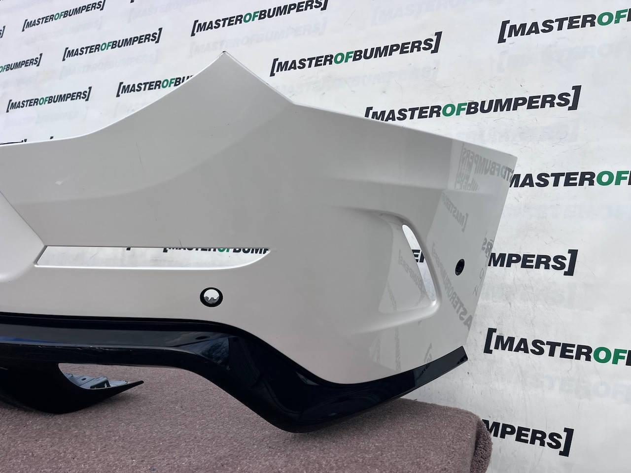 Range Rover Sport Svr Sv 2024-2027 Rear Bumper 6 Pdc  Genuine [p851]