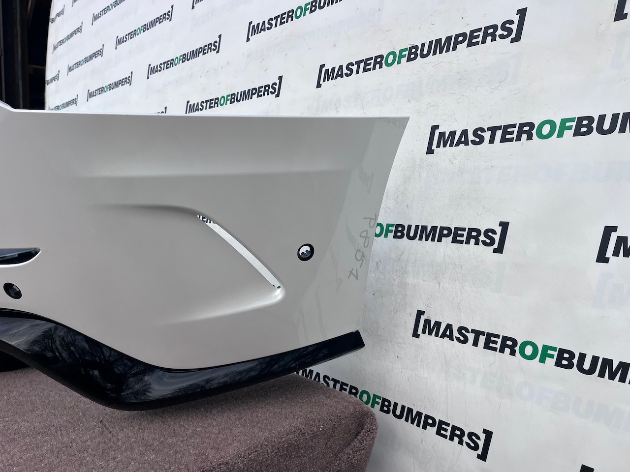 Range Rover Sport Svr Sv 2024-2027 Rear Bumper 6 Pdc  Genuine [p851]