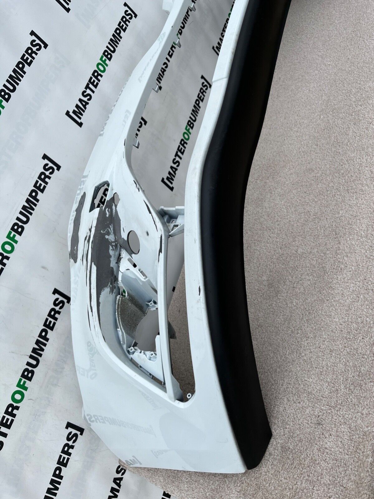 Renault Clio Mk4 Tce 120 16v Dynamique 2016-2018 Front Bumper Genuine [r524]