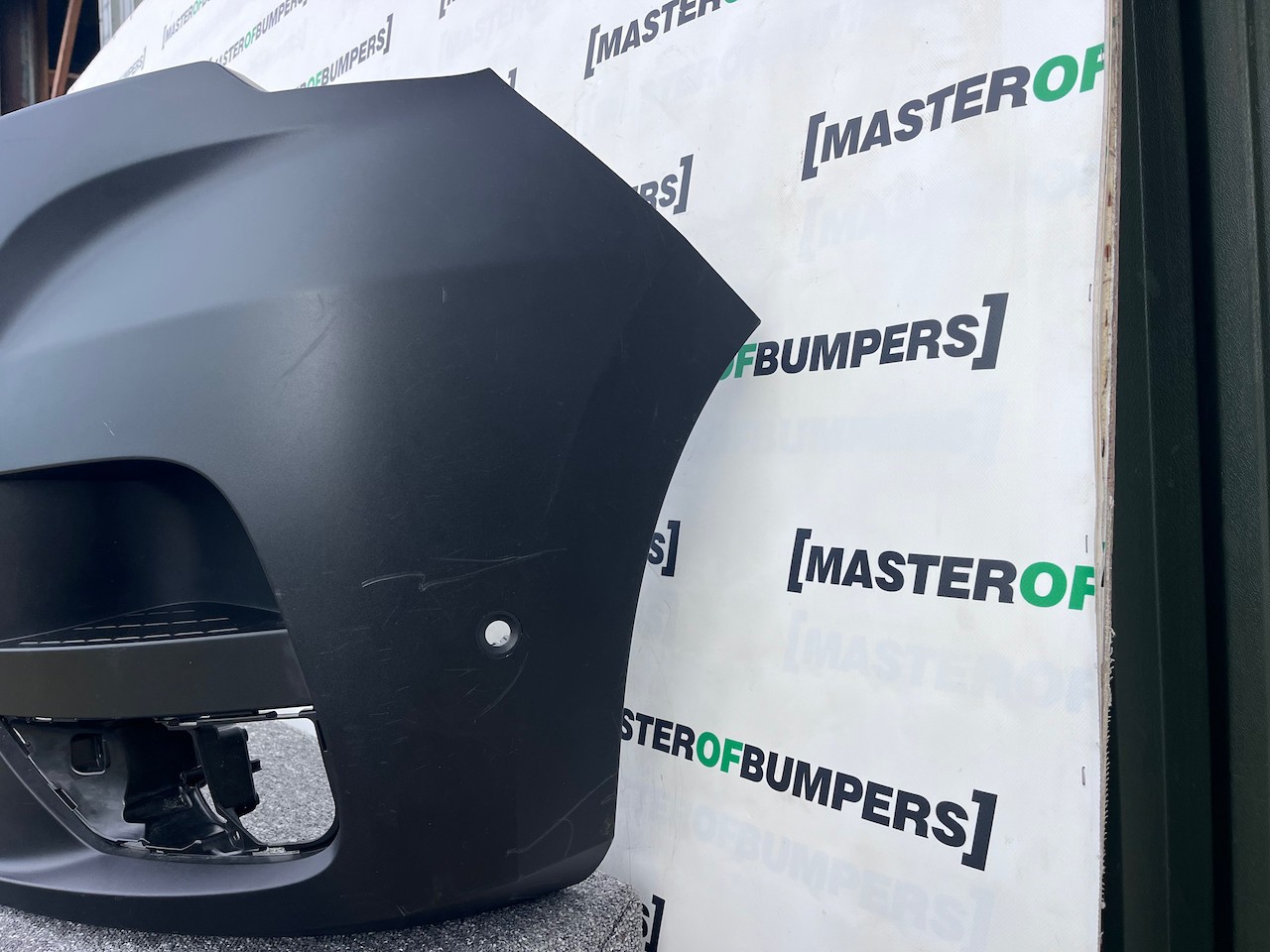 Renault Master Lm35 Van 2019-2024 Front Bumper Textured 6 Pdc Genuine [r664]