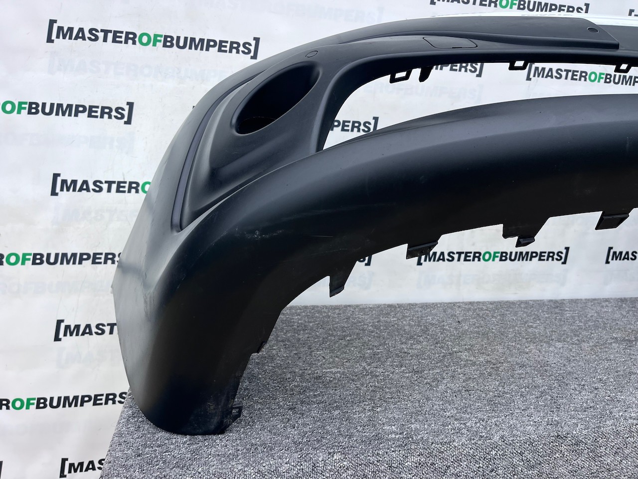 Renault Trafic Se Van Sl27 2015-2020 Front Bumper Pdc Genuine [r665]