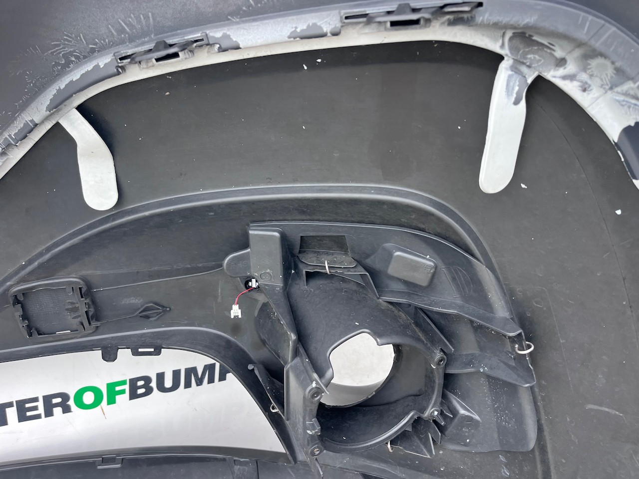 Renault Trafic Se Van Sl27 2015-2020 Front Bumper Pdc Genuine [r665]