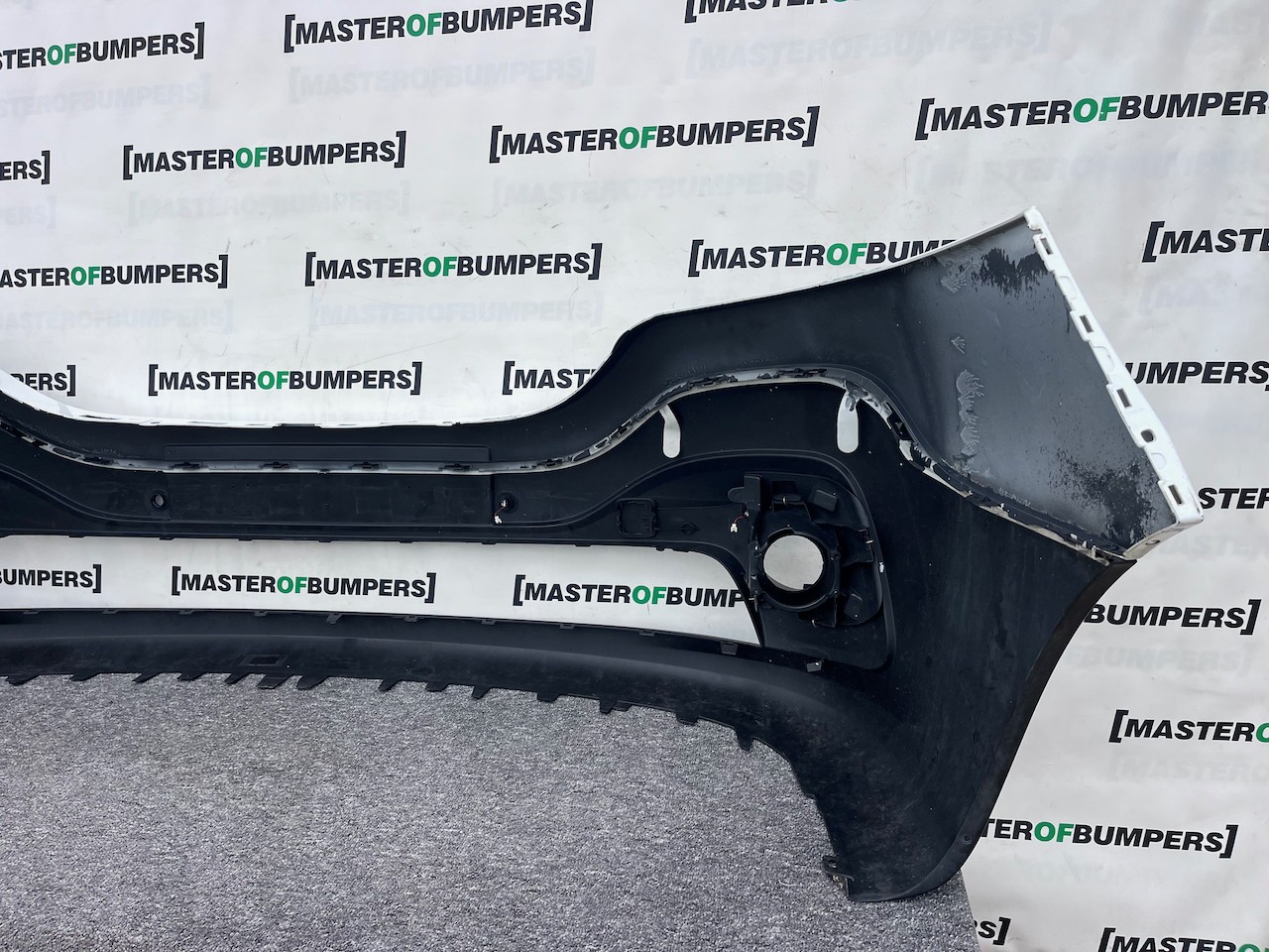 Renault Trafic Se Van Sl27 2015-2020 Front Bumper Pdc Genuine [r665]