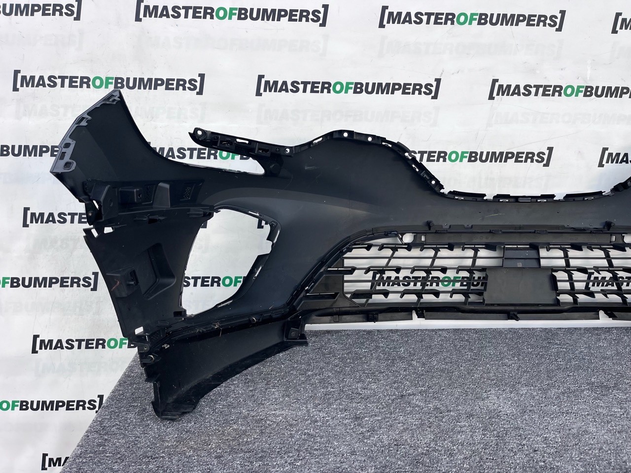 Renault Captur Se Mk2 2019-2023 Front Bumper 4 Pdc Genuine [r683]