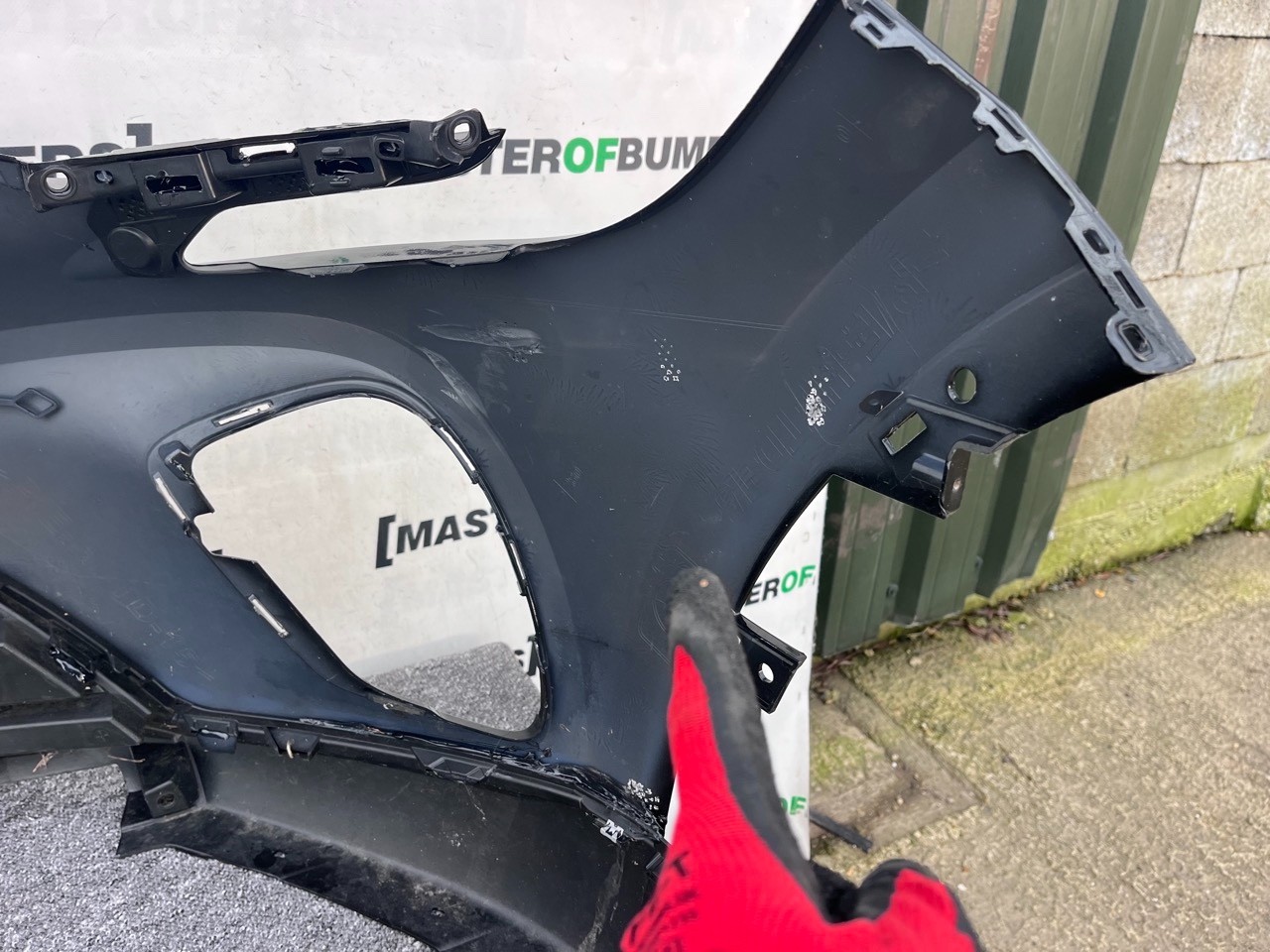 Renault Captur Se Mk2 2019-2023 Front Bumper 4 Pdc Genuine [r683]