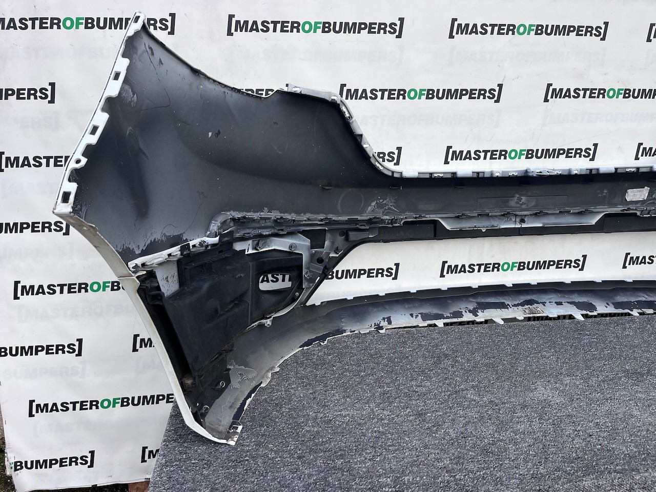 Renault Trafic Sport Plus Passenger 2022-2026 Front Bumper Genuine [r686]