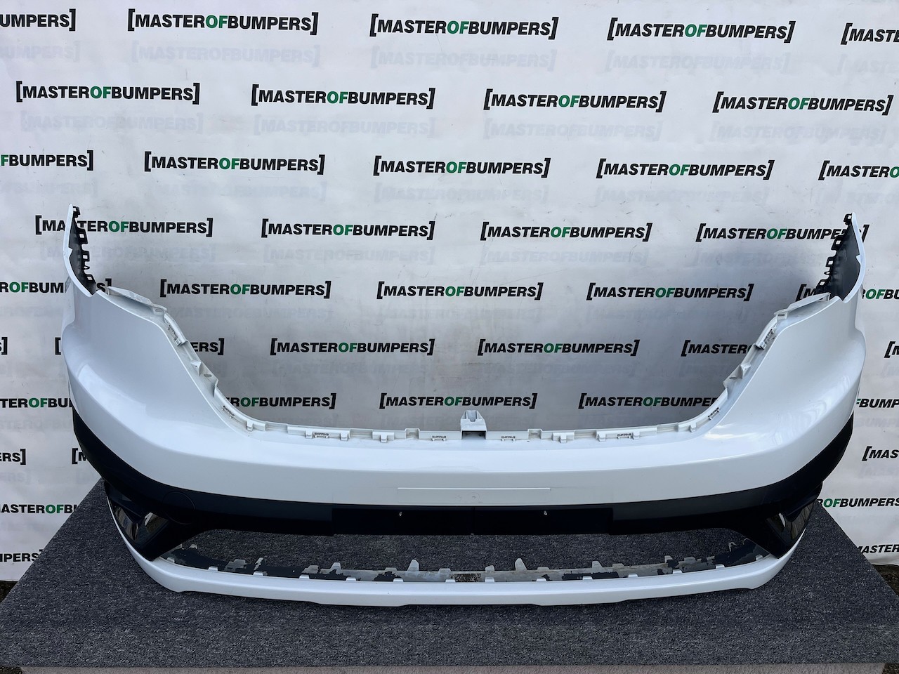 Renault Trafic Sport Plus Passenger 2022-2026 Front Bumper Genuine [r686]