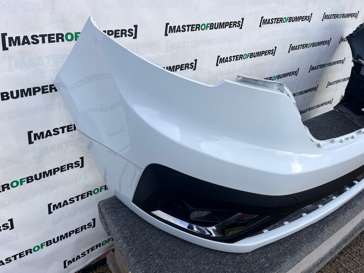 Renault Trafic Sport Plus Passenger 2022-2026 Front Bumper Genuine [r686]