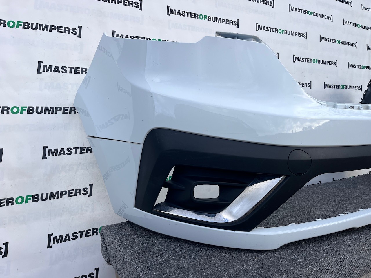 Renault Trafic Sport Plus Passenger 2022-2026 Front Bumper Genuine [r686]