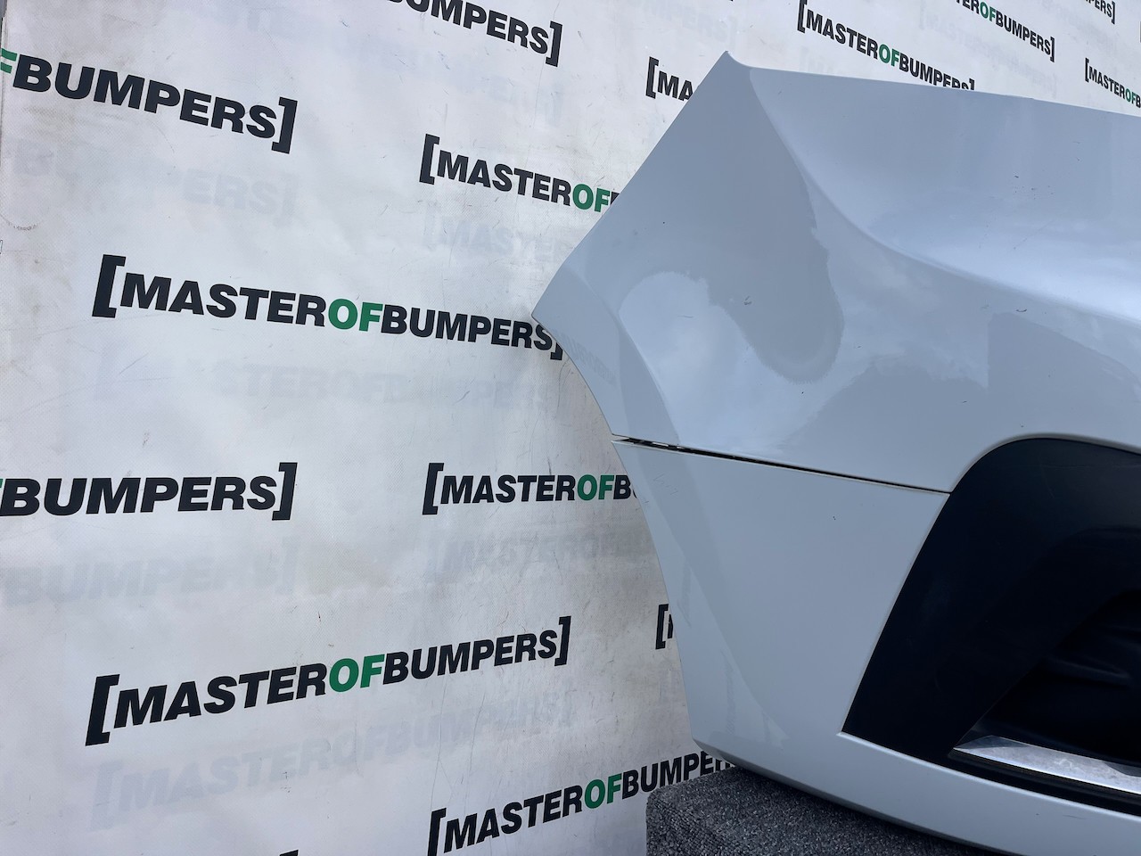 Renault Trafic Sport Plus Passenger 2022-2026 Front Bumper Genuine [r686]