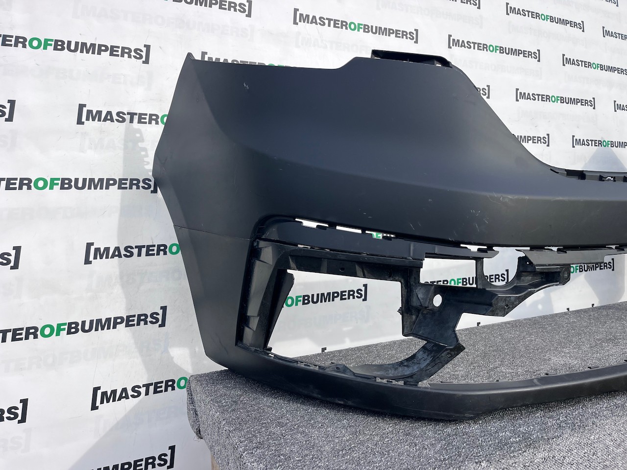 Renault Trafic Panel Van Mk3 2nd Facelift 2021-2024 Front Bumper Genuine [r688]