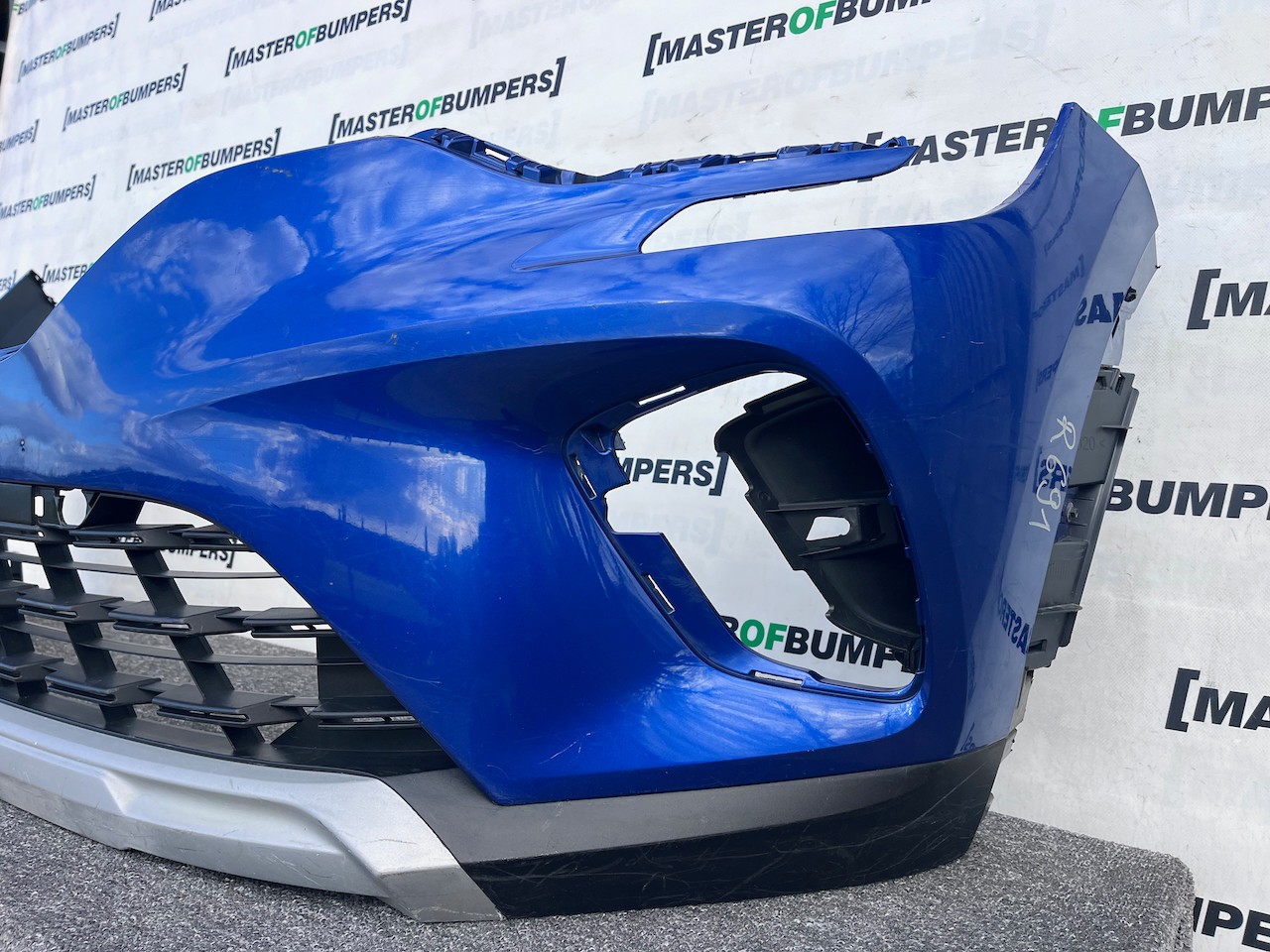 Renault Captur Dynamique Mk2 2020 - 2023 Front Bumper Genuine [r691]