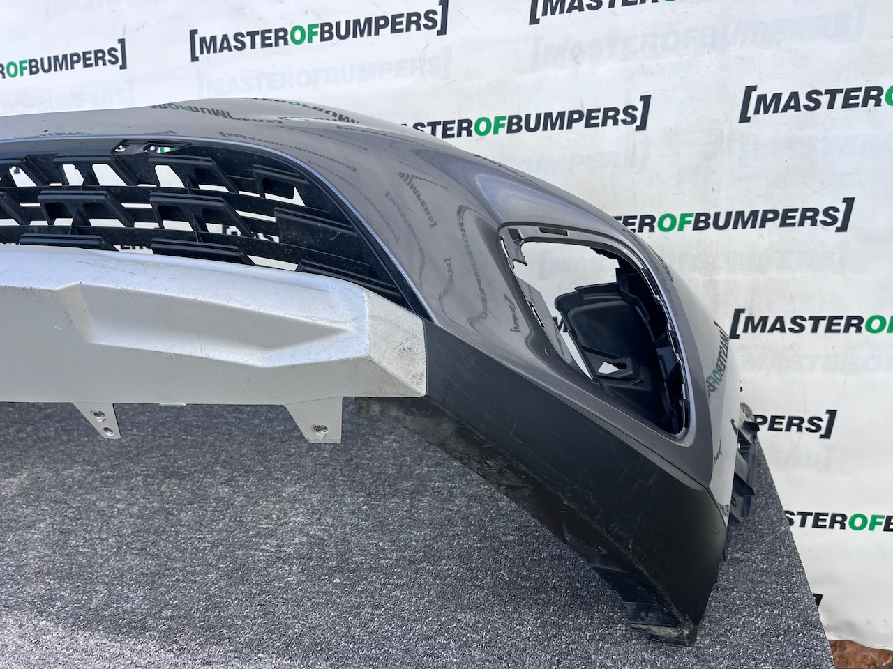 Renault Captur Dynamique Mk2 2020 - 2023 Front Bumper Genuine [r694]