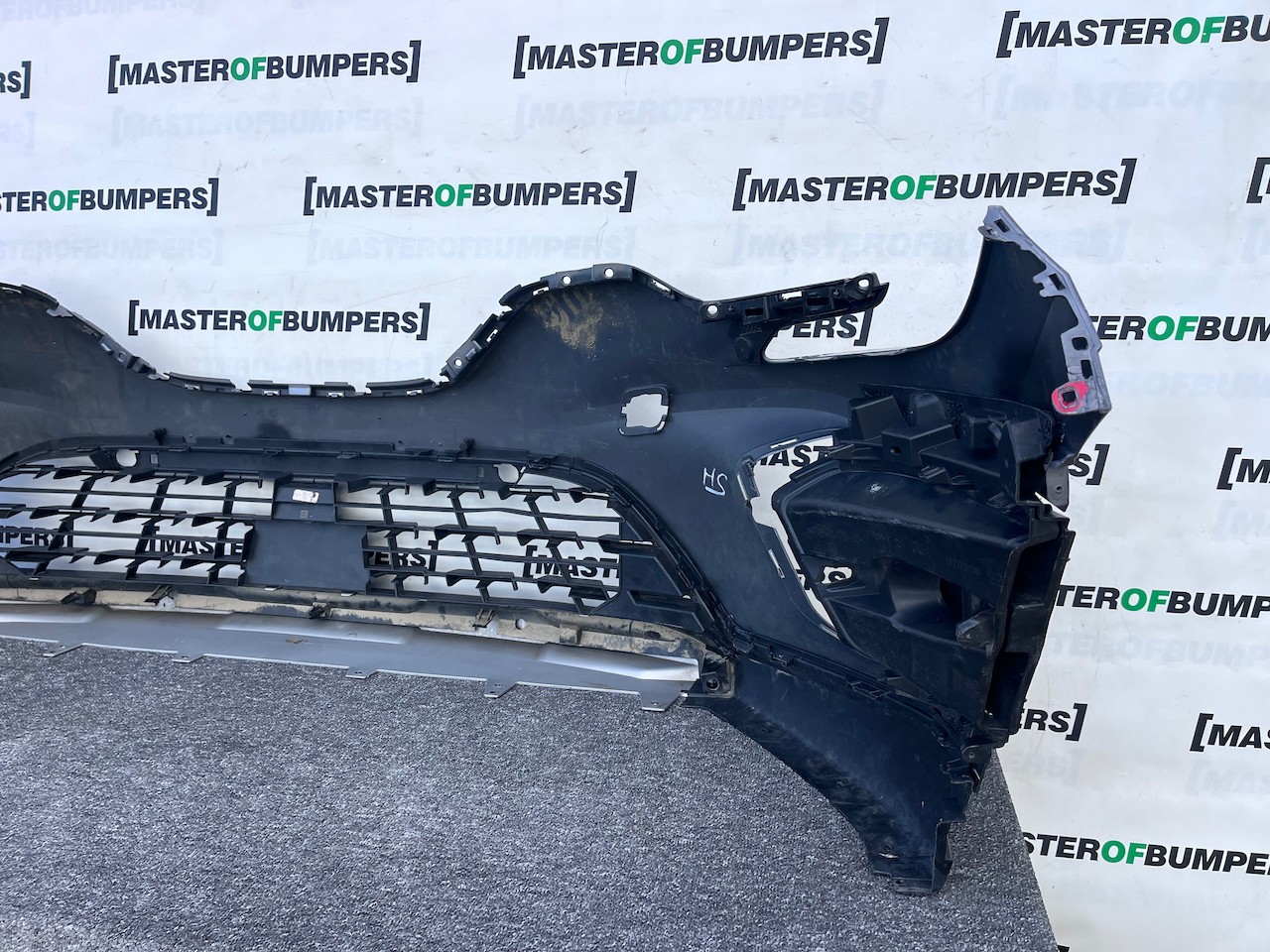Renault Captur Dynamique Mk2 2020 - 2023 Front Bumper Genuine [r694]